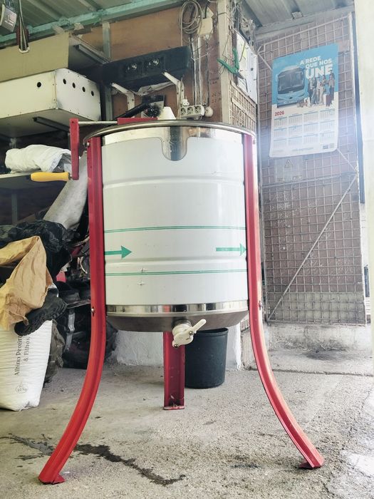 Máquina de Extração de Mel Manual