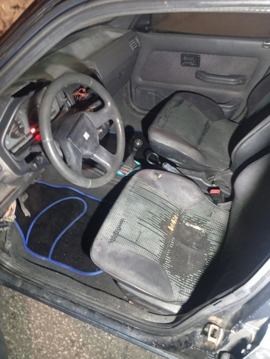 Vendo carro Peugeot 106 gasóleo pode e deve trazere mecânico