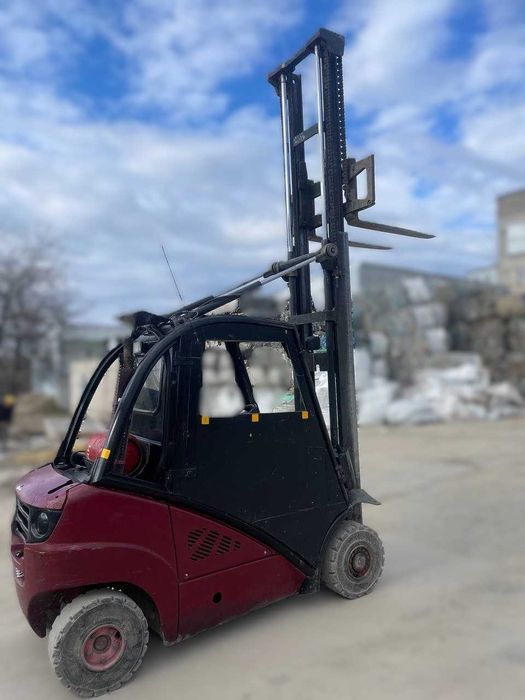 Газовий вилковий навантажувач Linde H25T, 2.5 т, 2007 рік