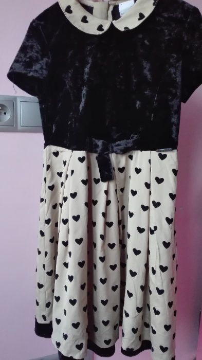 Sukienka wizytowa i nie tylko serduszka Coccodrillo 128 !