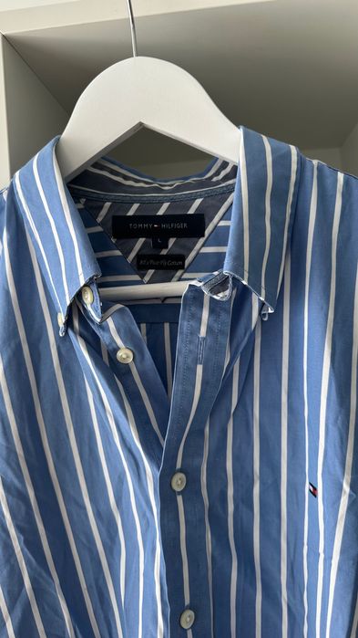 Сорочка Tommy Hilfiger у трендову синьо-білу смужку