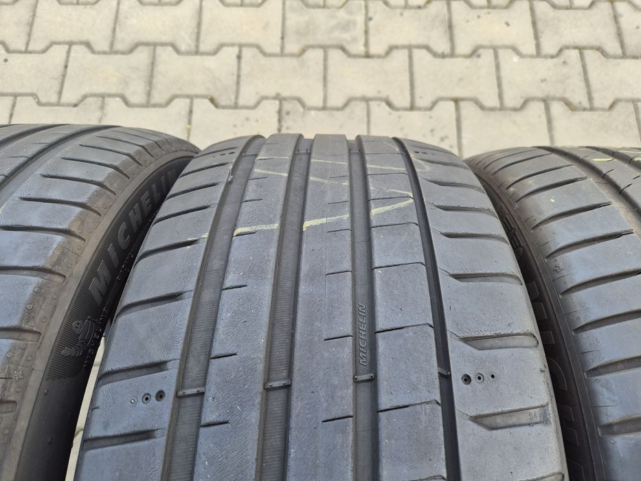 Opony Michelin 245 40 R19