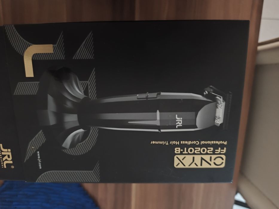 Vendo máquina de cortar cabelo  JRL