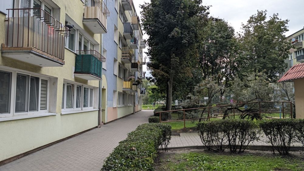 Do wynajęcia kawalerka 26 m2 – I piętro, Osiedle Piastowskie