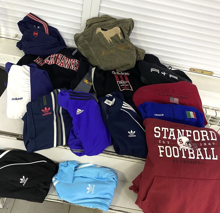 Олимпийка адидас винтаж мастерка adidas zne бомбер адик поставка вещей костюм Alpha Industries бейсболка обей панама хип хоп кепка obey