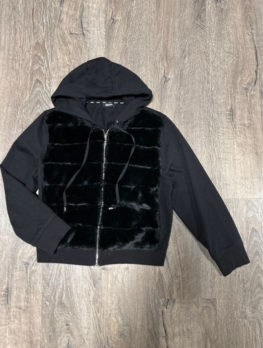 Трикотажна кофта від DKNY