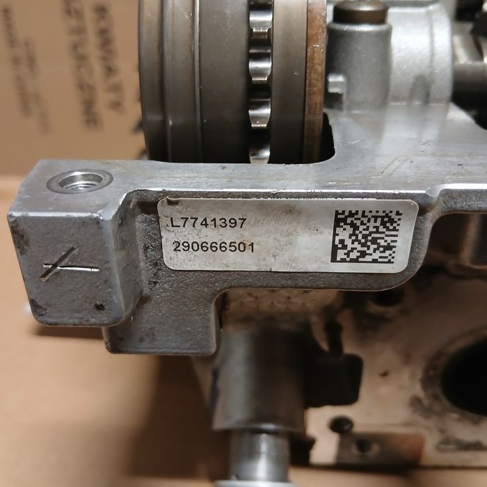 Głowica silnika kompletna BMW X1 F48 KOD silnika B46A20B
