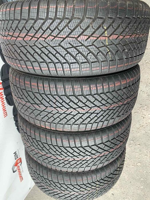 Шини  235/50 R18 Pirelli  зима 7-6,5мм
