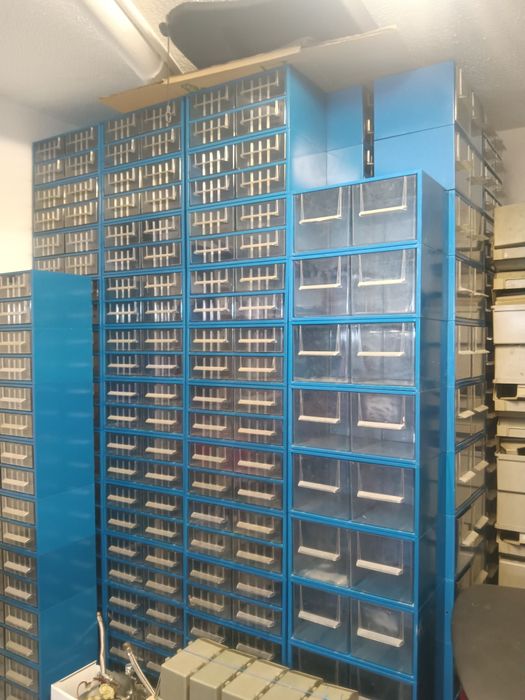 Suc módulos metálicos