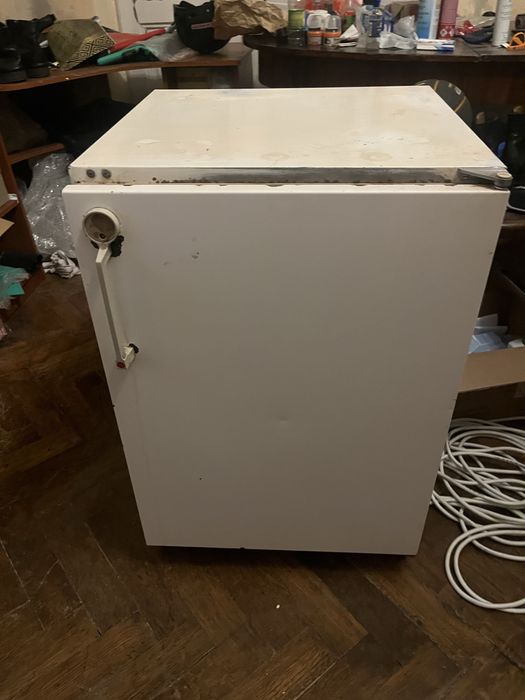 Холодильник робочий