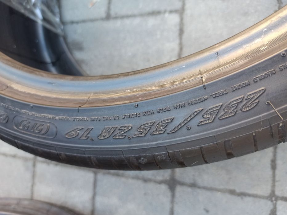Летняя резина 235/35 R19 Michelin Pilot Sport 2