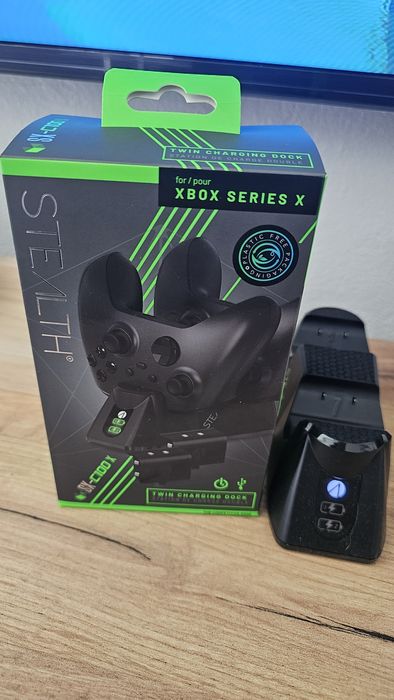 Stealth Dual Carregador + 2 baterias de comandos para Xbox Series S/X