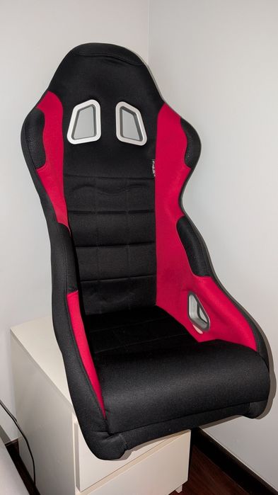 Baquet simracing com cinto  OMP homologado
