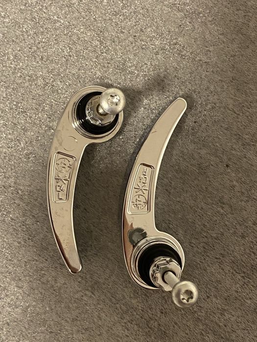 Защелки на кофру Harley-Davidson,продам.