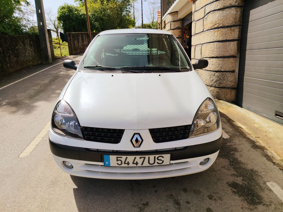 Renout Clio comercial