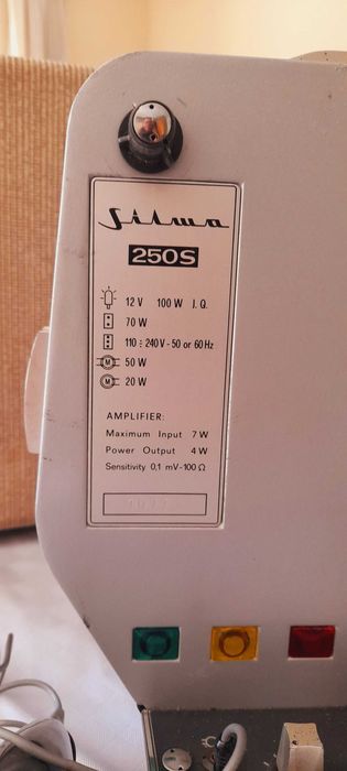 Projetor Suma 250S- em bom estado