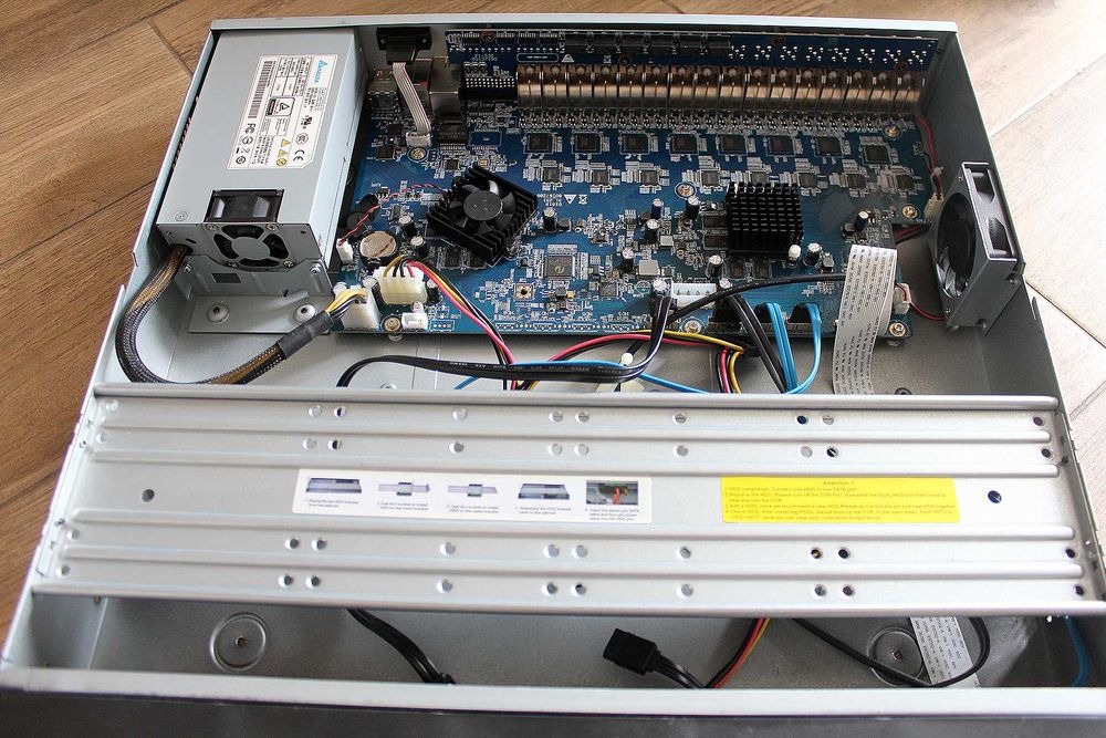 Видеорегистратор 32х канальный Dahua DHI-XVR5432L •32 аналог или 32ip•