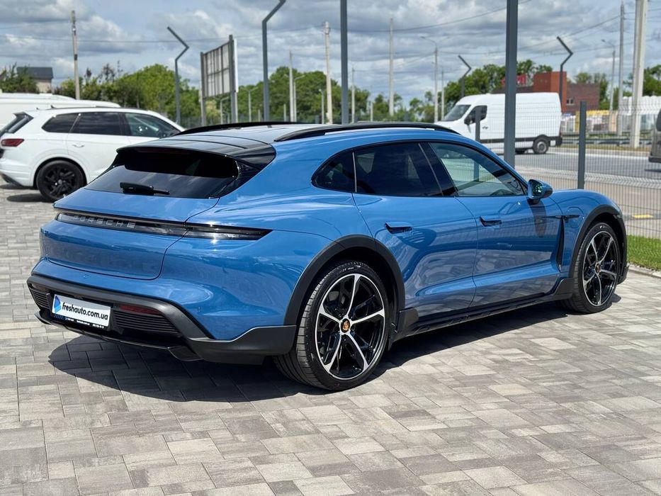 Porsche Taycan Cross Turismo 2023 freshauto