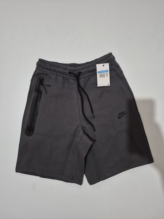 Шорты Nike Tech Fleece