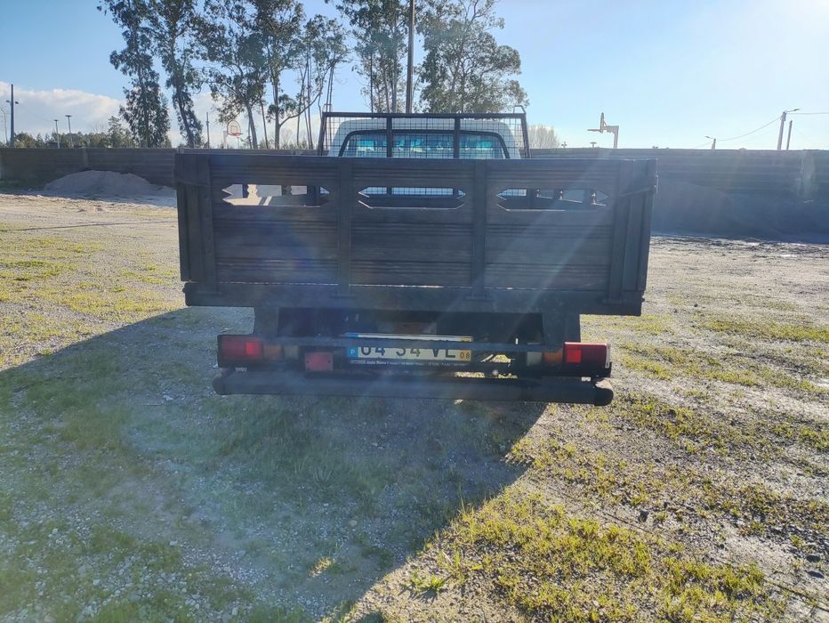 Isuzu  2.5 TD  com direção assistida