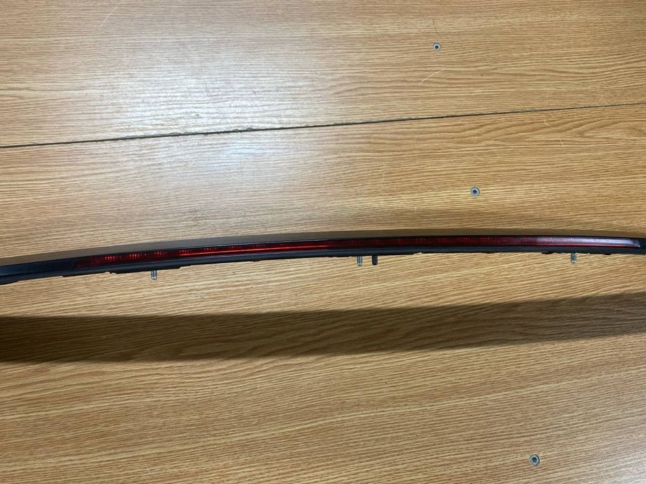 Audi a5 8t8 додатковий стоп сигнал 8t8945097