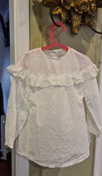 Blusa com folho no cabeção para menina de 7-8 Anos. ZY