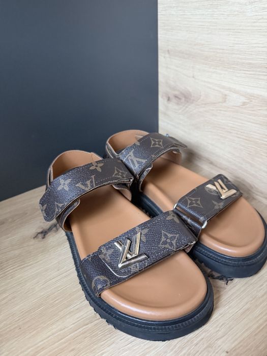 Босоніжки Louis Vuitton