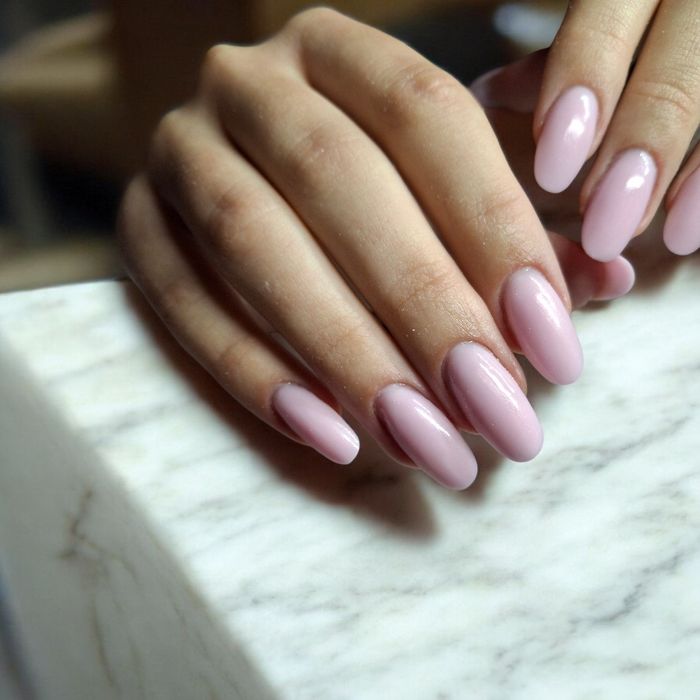 Маникюр. Наращивание ногтей. Есть окошки