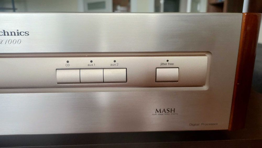 Technics SH-X1000 Cyfrowo-analogowy konverter.