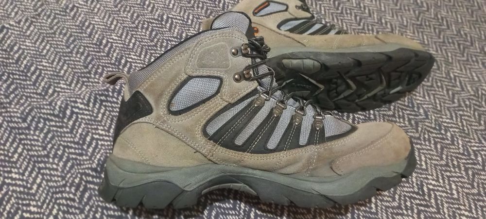 Трекінгові черевики Hi-tec 44,5-44розмір