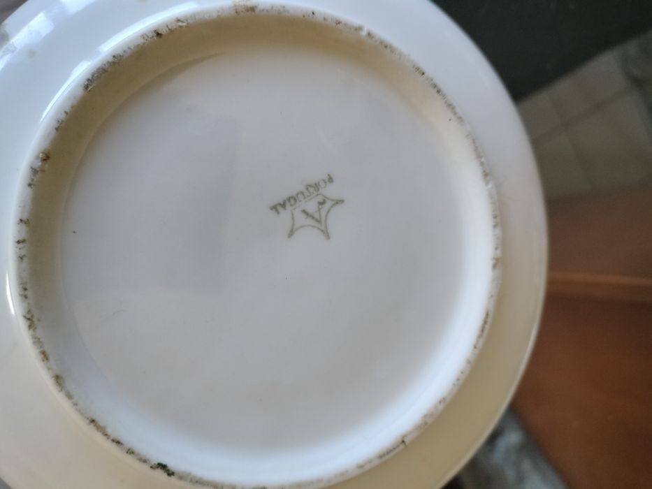 Porta vaso de porcelana