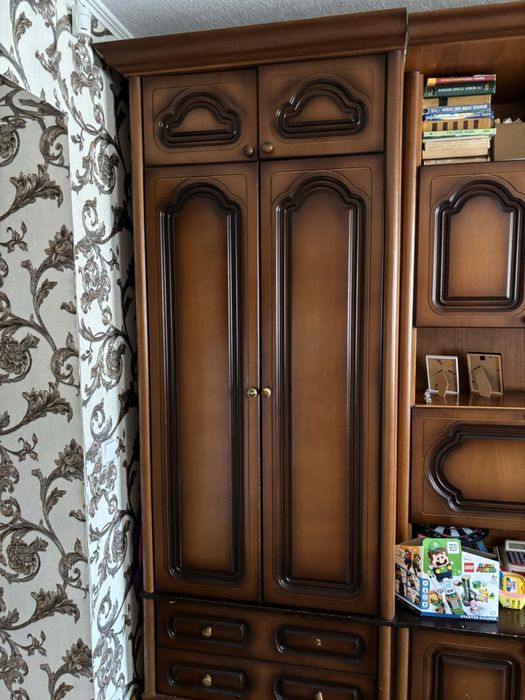 Продам стенку мебельную для гостинной