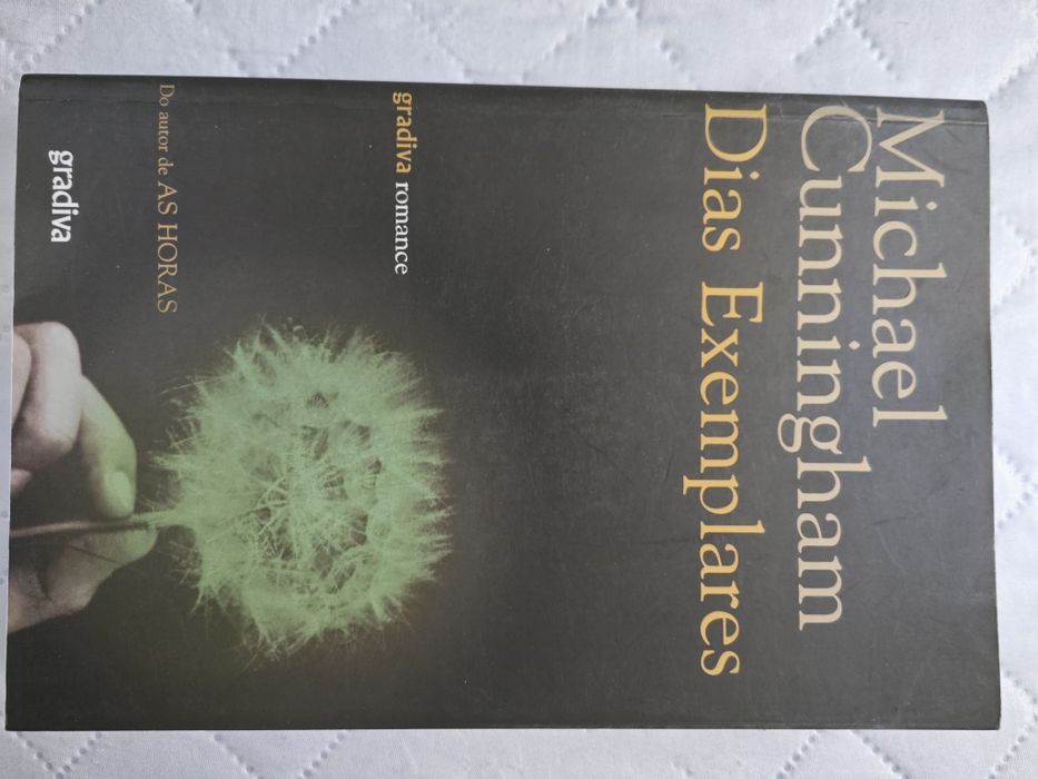 Livro " Dias Exemplares"