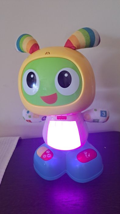 Beatbot Dançarino/ roubot canta e dança