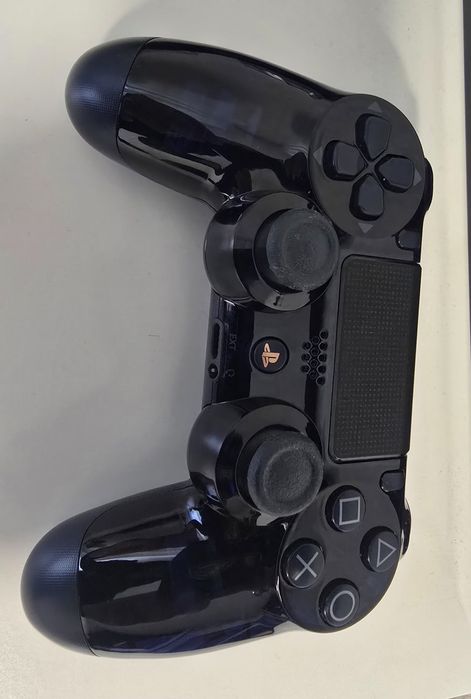 Playstation 4 pro versão 500 Million