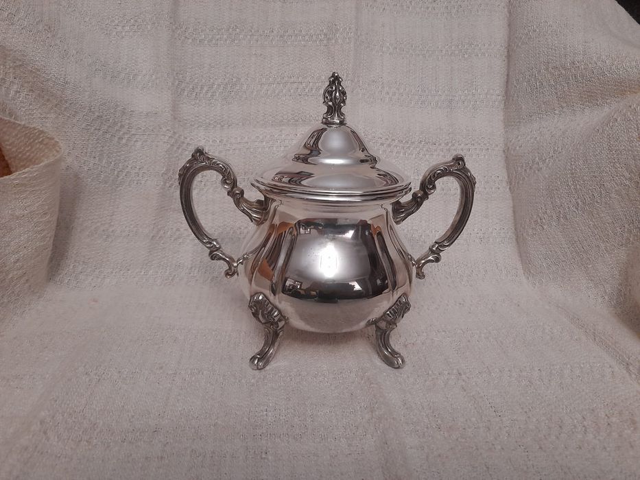 Vende.se conjunto de taças ,silver plate