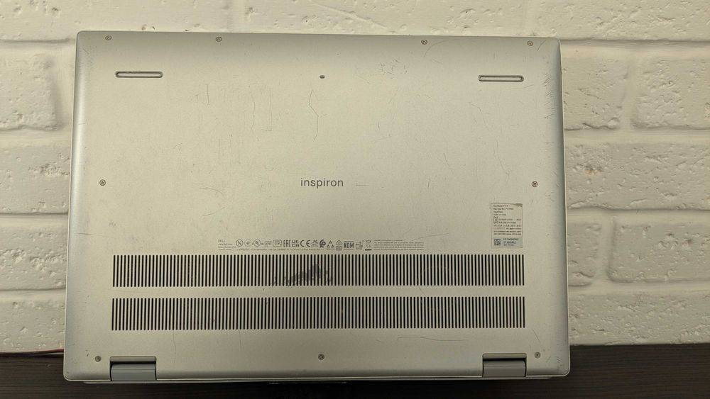 Dell Inspiron 16 5625 Touch - 16" - Ryzen 7-5825U/16gb/512gb #217