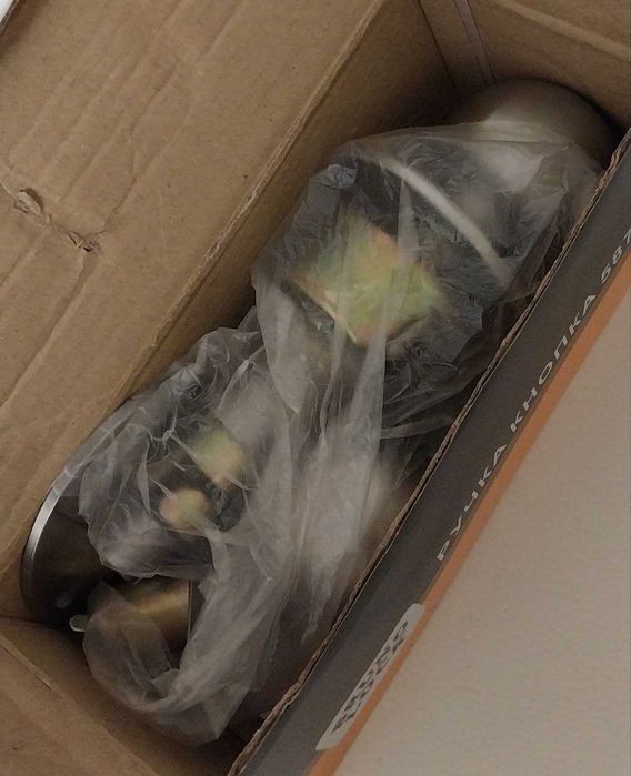 Ручка дверная и петли