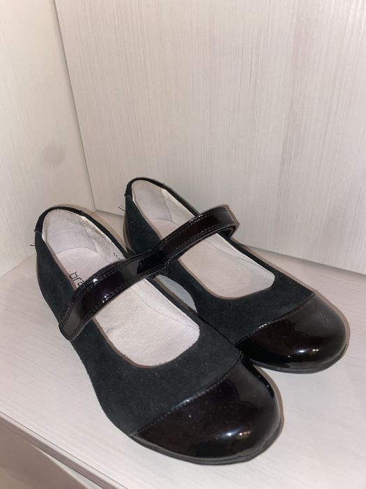 Туфлі для дівчинки