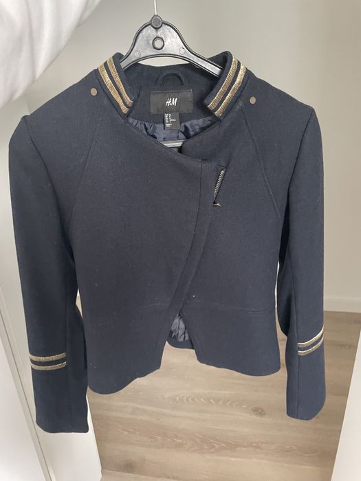 Marynarka z H&M rozm 36 ze zlotymi obszyciami