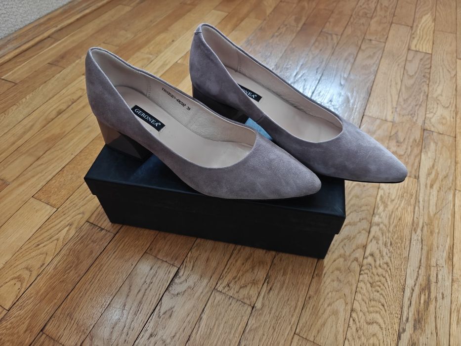 Продам туфлі Geronea