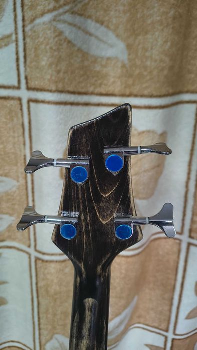 Gitara basowa Stagg SBF-40