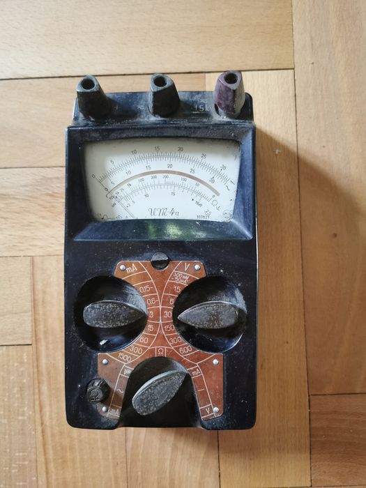 Miernik uniwersalny UM-4a