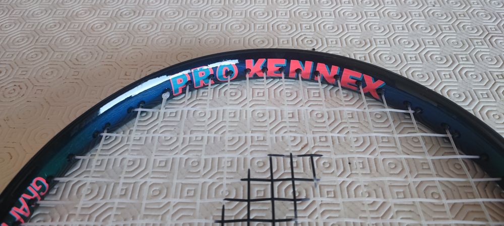 2 raquetes vintage em grafite