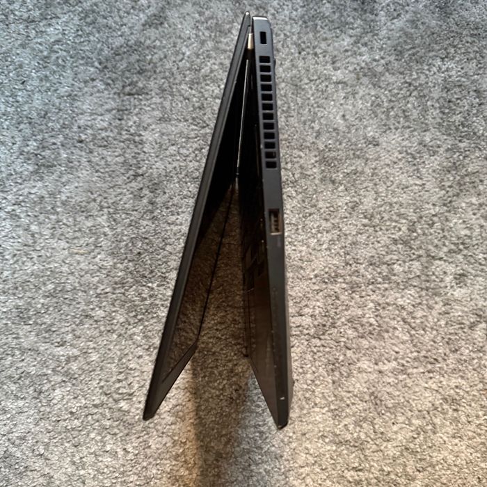 Lenovo ThinkPad T480s - i7 | 40 GB RAM | 1 TB SSD | Bateria Nova