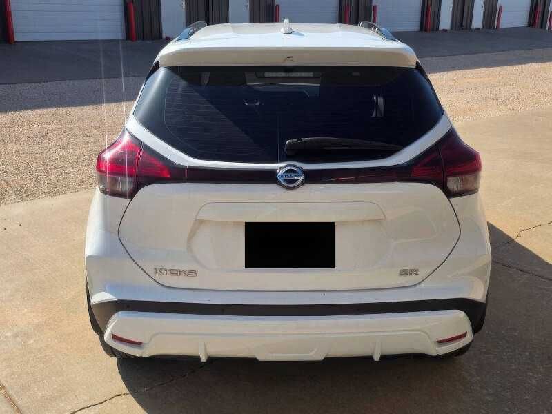 2021 Nissan Kicks SR