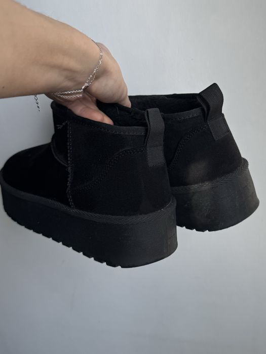 Зимове взуття типу Уггі жіноче 41 розмір