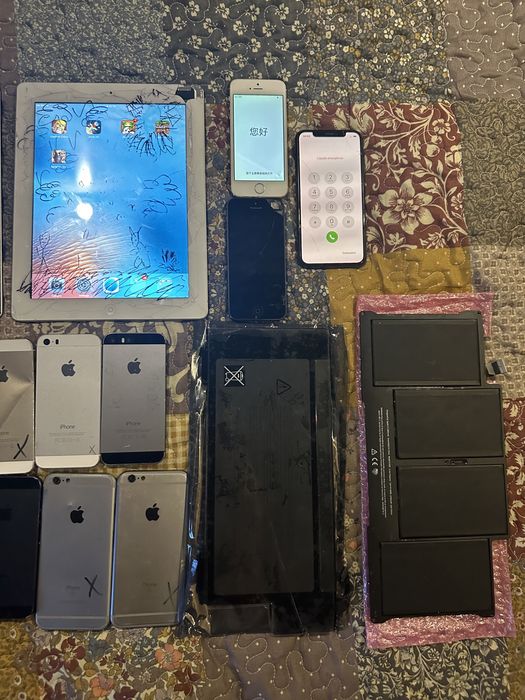 Лот запчастин iphone ipad