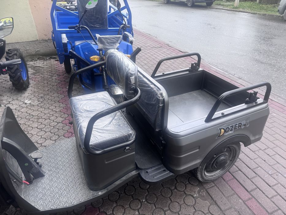 Електротрицикл DOZER Model 6