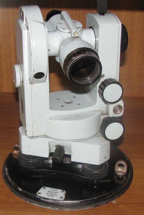 Теодолит Т-30 1973 г. в рабочем состоянии